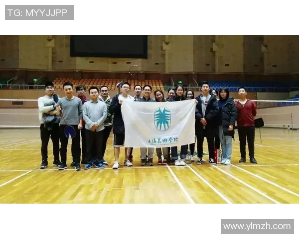 上海羽毛球队在邀请赛中的强劲表现与战术分析
